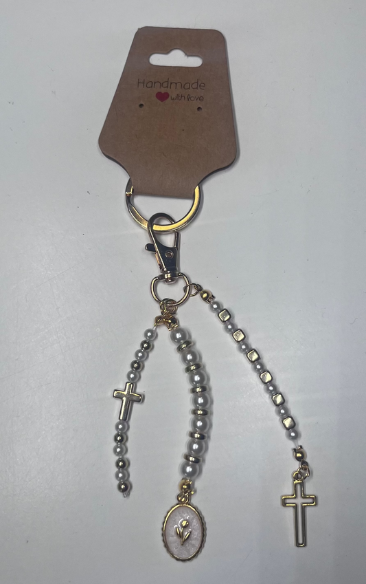 PORTE-CLÉS EN PERLES CROIX