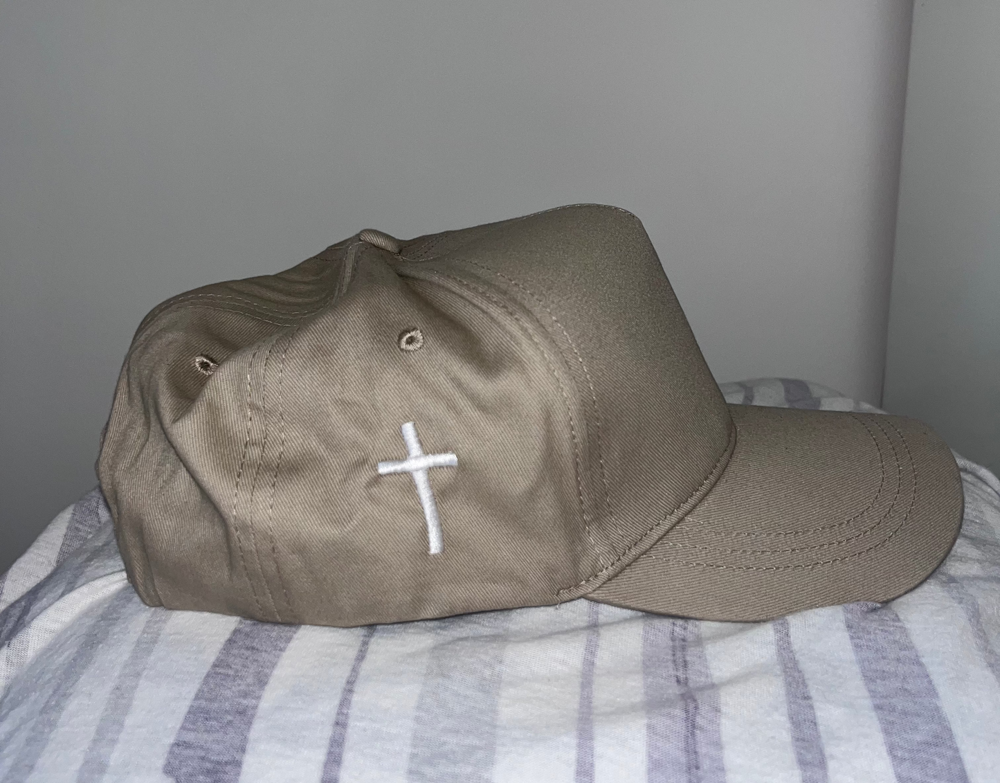 Casquette Croix Brodée Beige